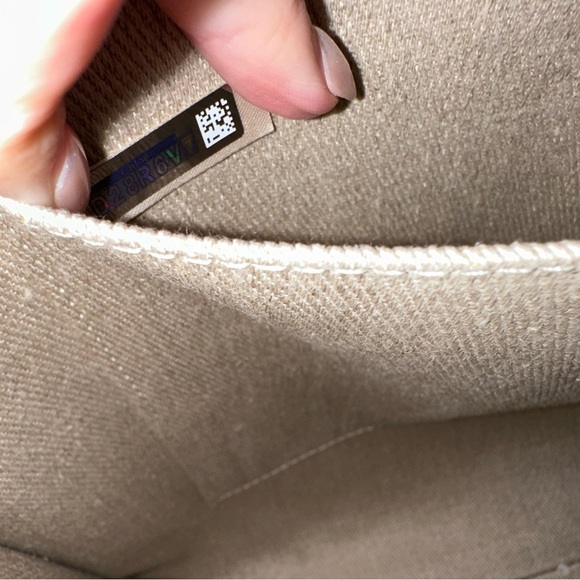 Authentic Chloé Woody Medium Woven Fringe Tote - Picture 12 of 15